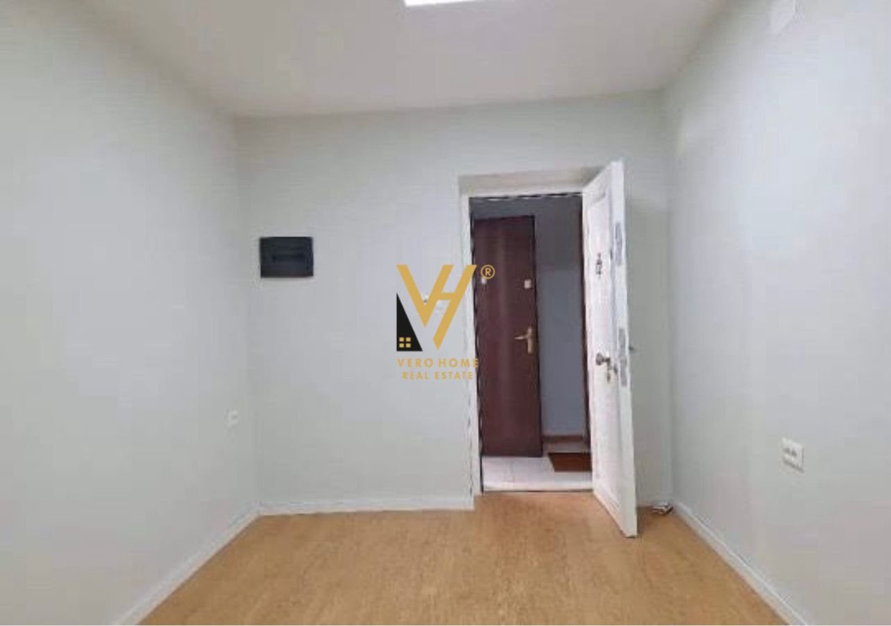 ZYRE 36 M2 ME QERA TE BLLOKU 40.000 LEKE