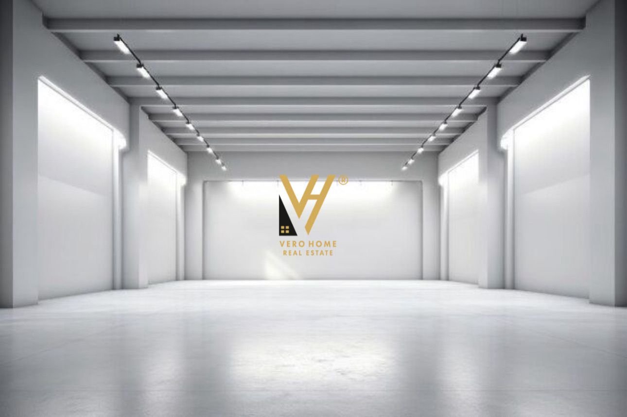 AMBIENT KOMERCIAL BLV.BAJRAM CURRI 1.200 EURO