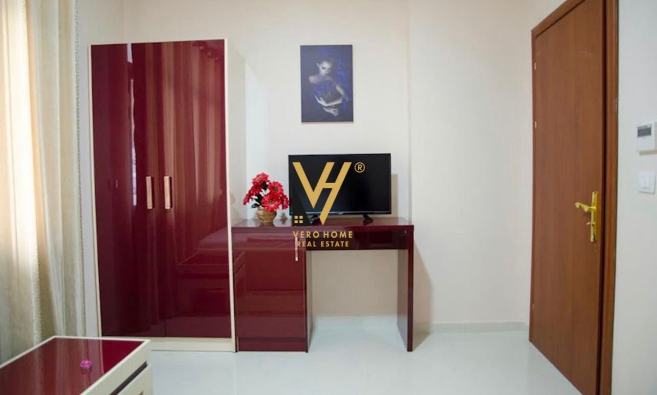 HOTEL ME QIRA TE UNAZA E RE 600.000 LEKE