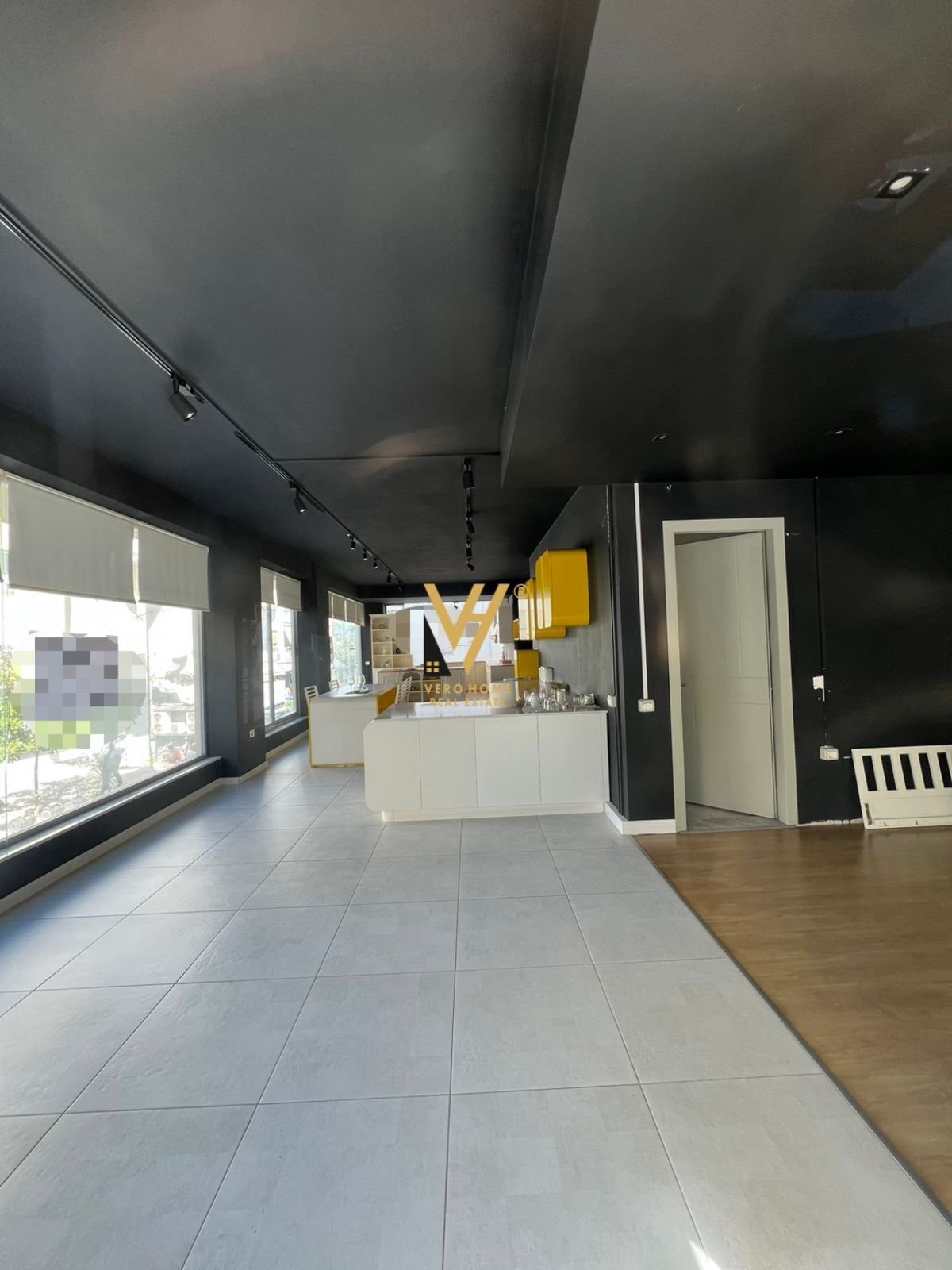 AMBIENT 150 M2 TE KOPSHTI ZOOLOGJIK 1.500 EURO