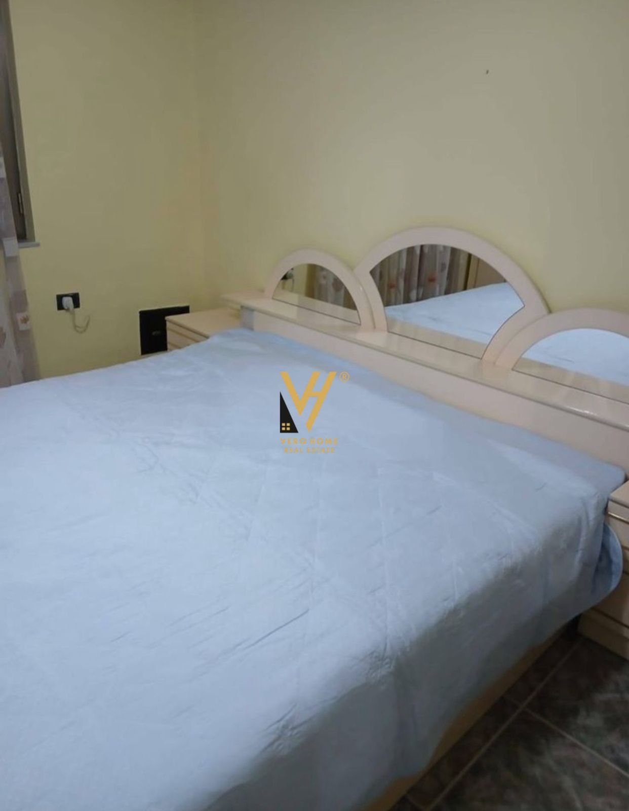 2+1 ME QERA TE SHKOLLA E KUQE 60.000 LEKE