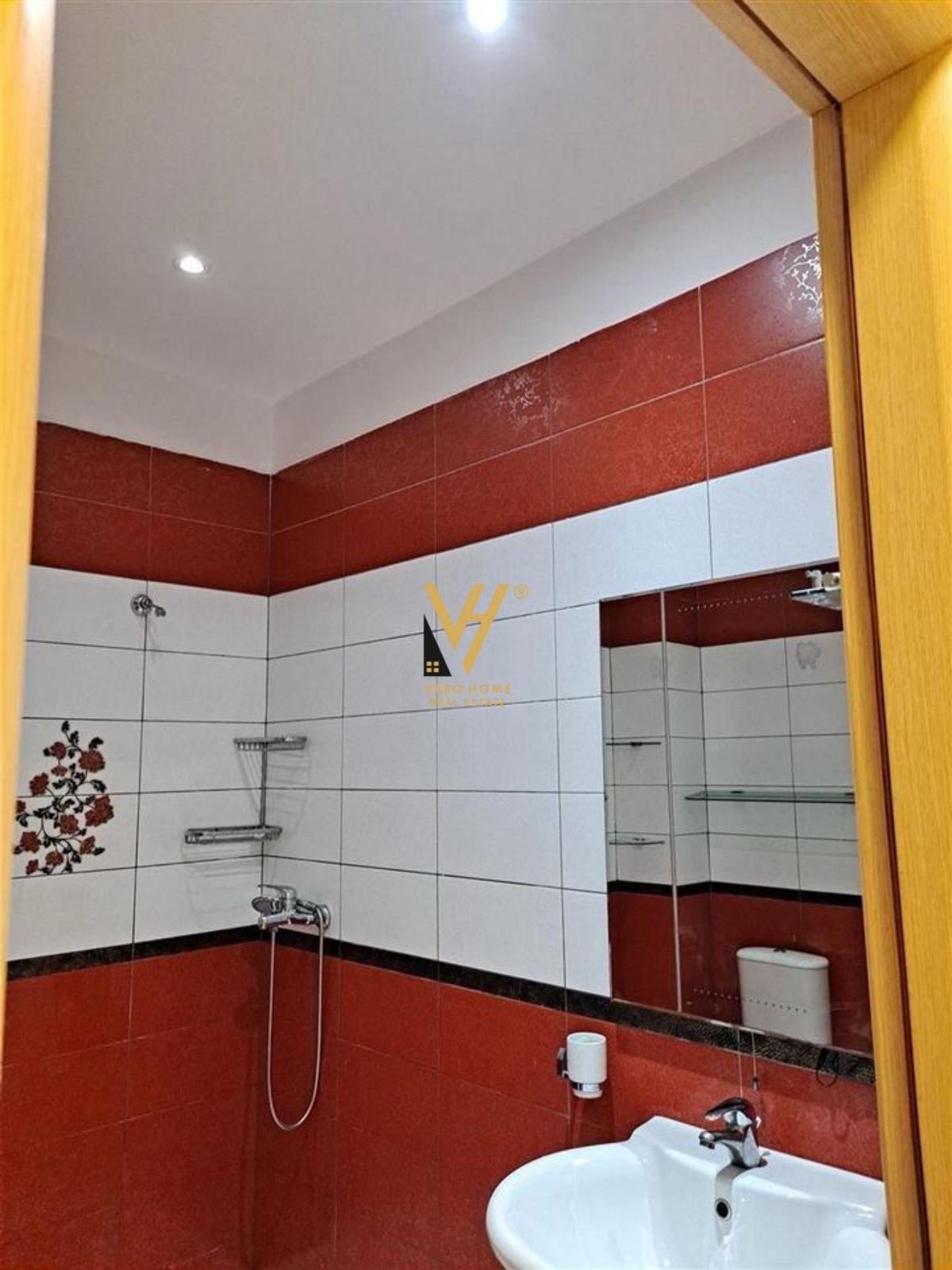 2+1+BLK TE LIQENI THATE 275.000 EURO