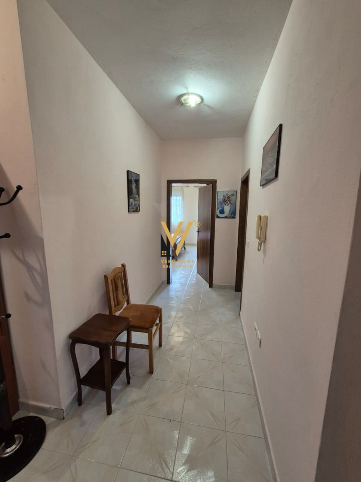 2+1+2 ME QIRA TE KOMUNA E PARISIT 60.000 LEKE