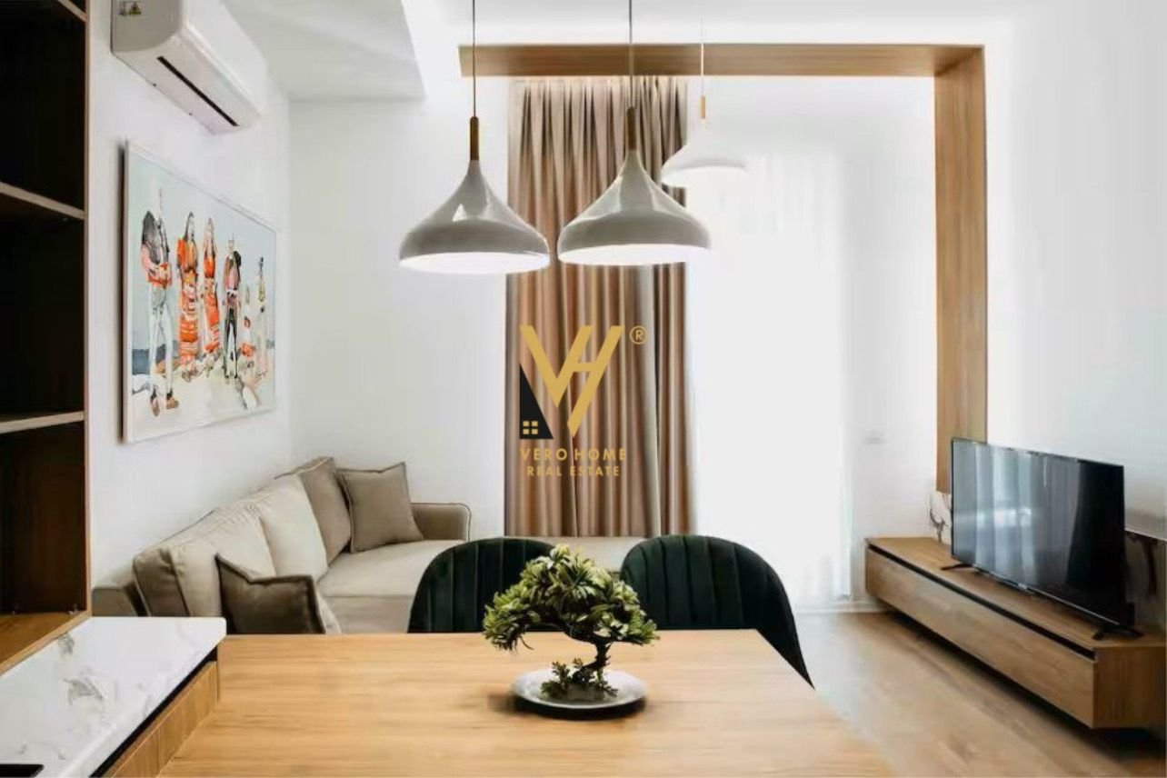 1+1 ME QERA TE BULEVARDI I RI 590 EURO