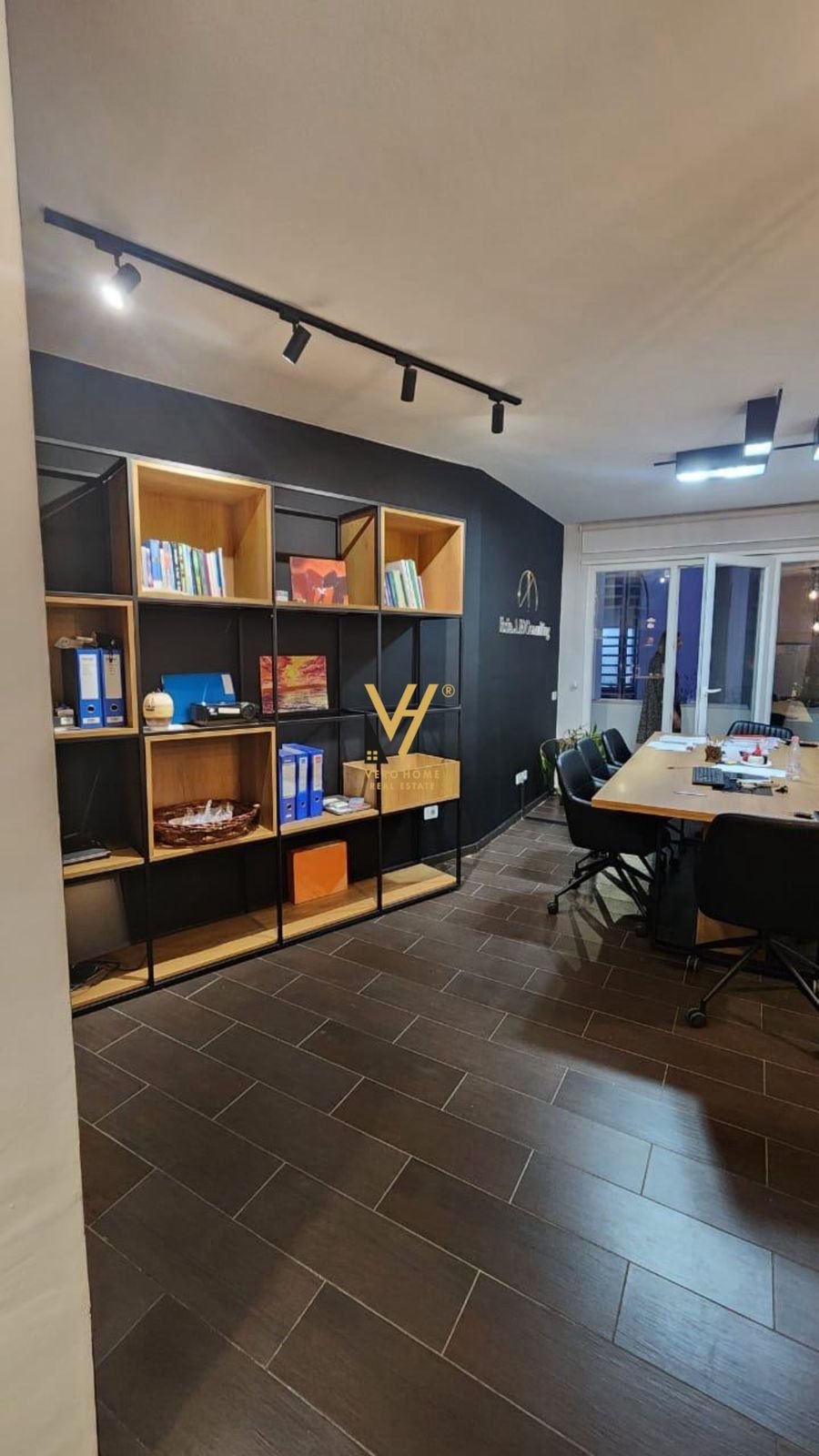 JEPET ZYRE 85M2 ME QERA RRUGA E KOSOVARVE 850 EURO