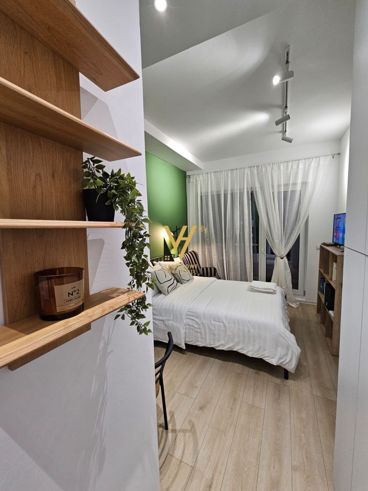 GARSONIERE TE 21 DHJETORI 93.000 EURO