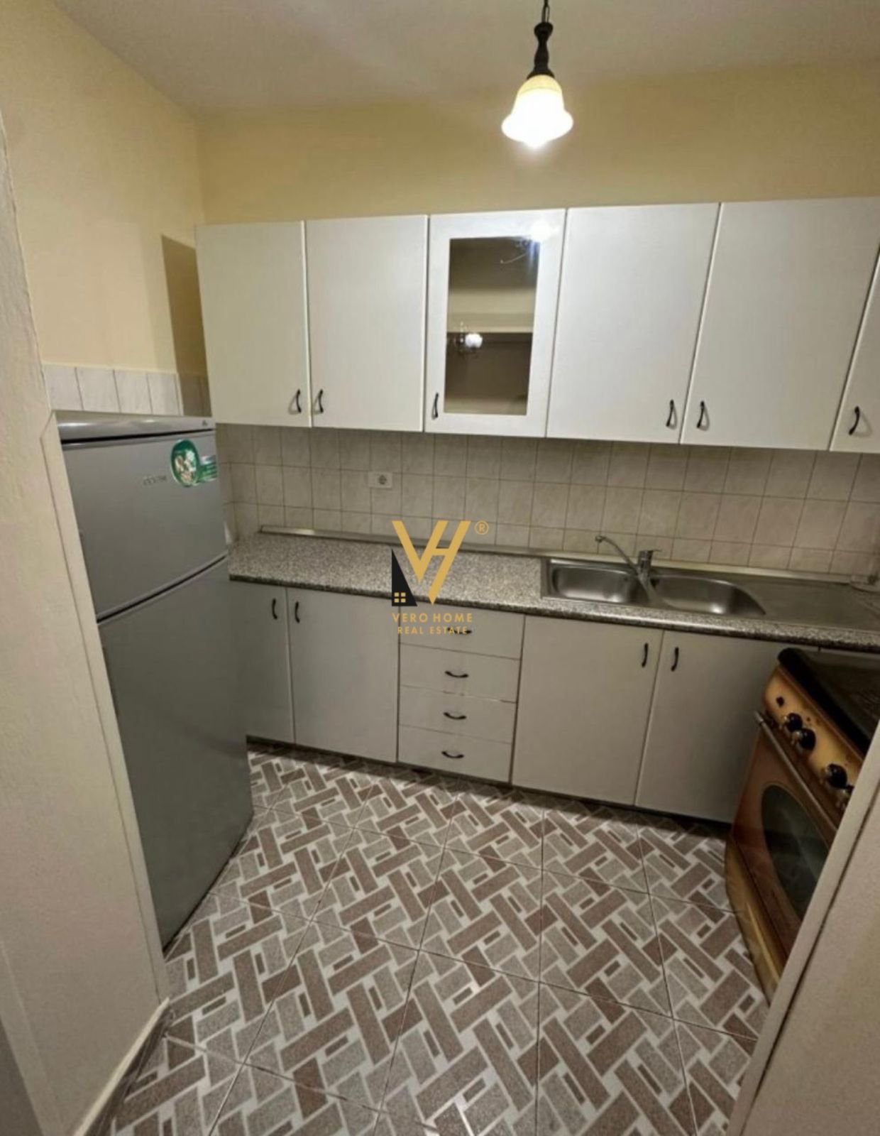 3+1 ME QIRA TE BLV ZOGU I PARE 550 EURO