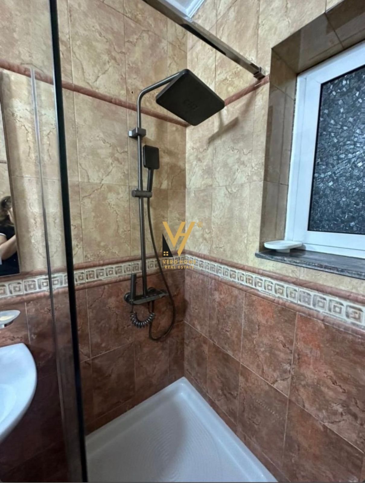 2+1 ME QIRA TE FUSHA E AVIACIONIT 650 EURO