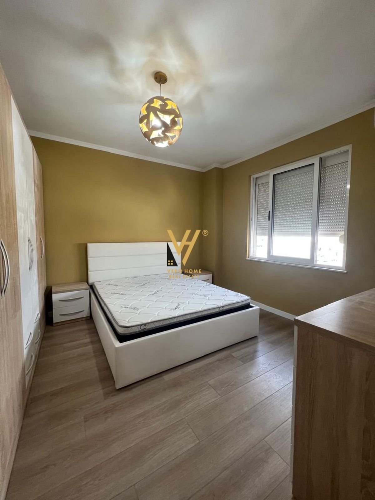 2+1+BLK ME QIRA TE KOMUNA E PARISIT 70.000 LEKE