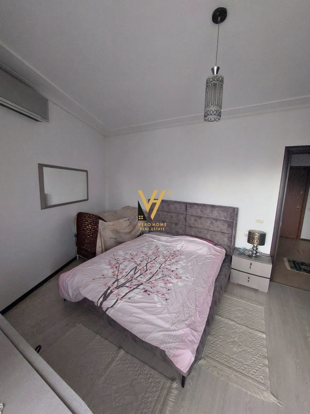 2+1+2+3BLK ME QERA TE ATSH 1.000 EURO