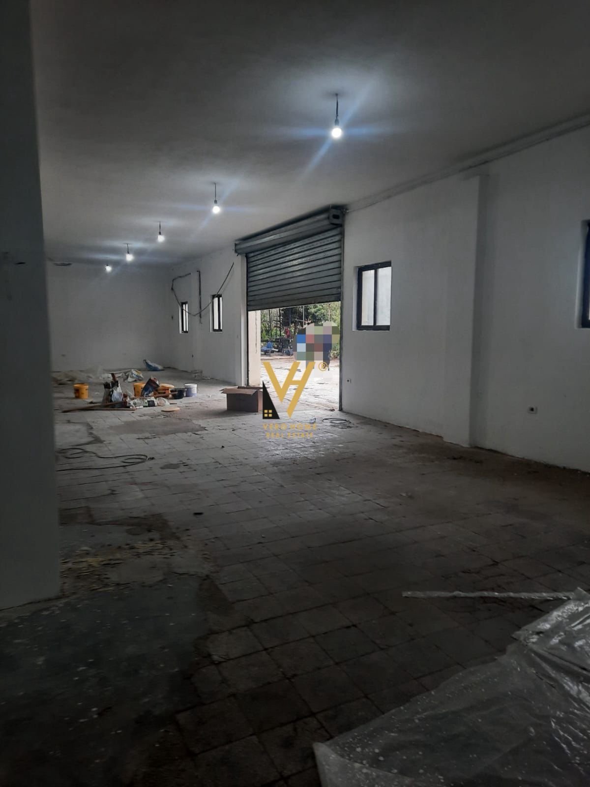 MAGAZINE 306 M2 TE KAFJA E RREMES 150.000 LEKE