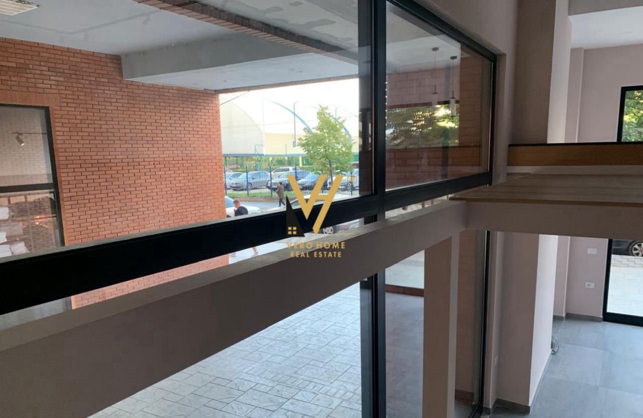 ZYRE 100 M2 DUBLEX TE BIRRA TIRANA 1.200 EURO