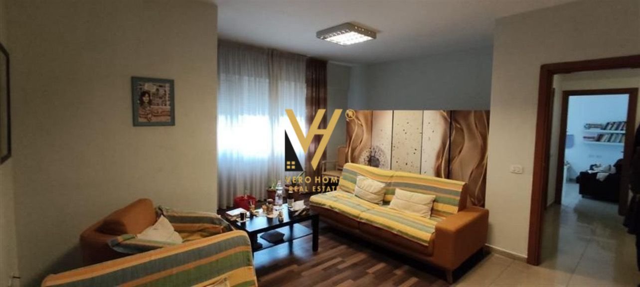 1+1+BLK TE KRISTAL CENTER 170.000 EURO