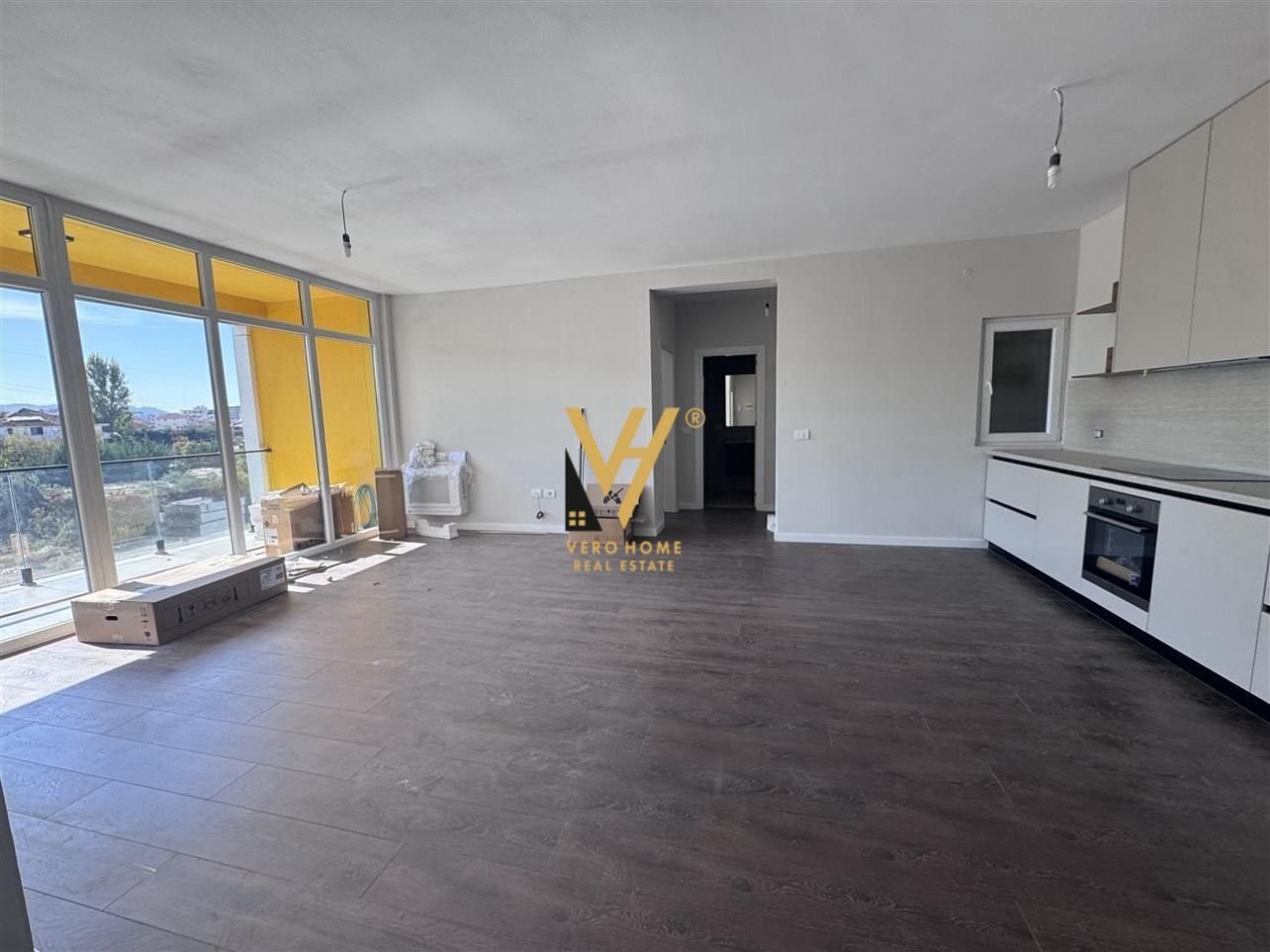 ZYRE 125 M2 ME QERA TE BULEVARDI I RI 650 EURO