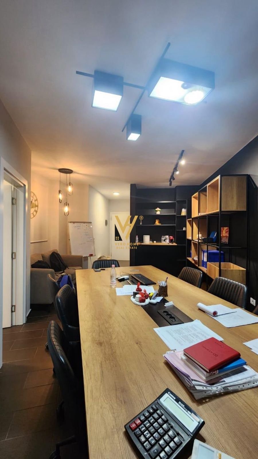 JEPET ZYRE 85M2 ME QERA RRUGA E KOSOVARVE 850 EURO