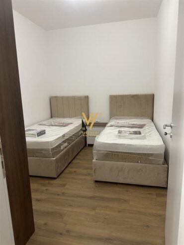 2+1+BLK ME QERA TE ZOGU I ZI 1.000 EURO