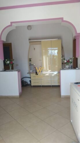 VILE DY KATESHE NE VLORE 750.000 EURO