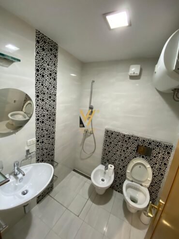 2+1+2 ME QIRA NE BLLOK 800 EURO