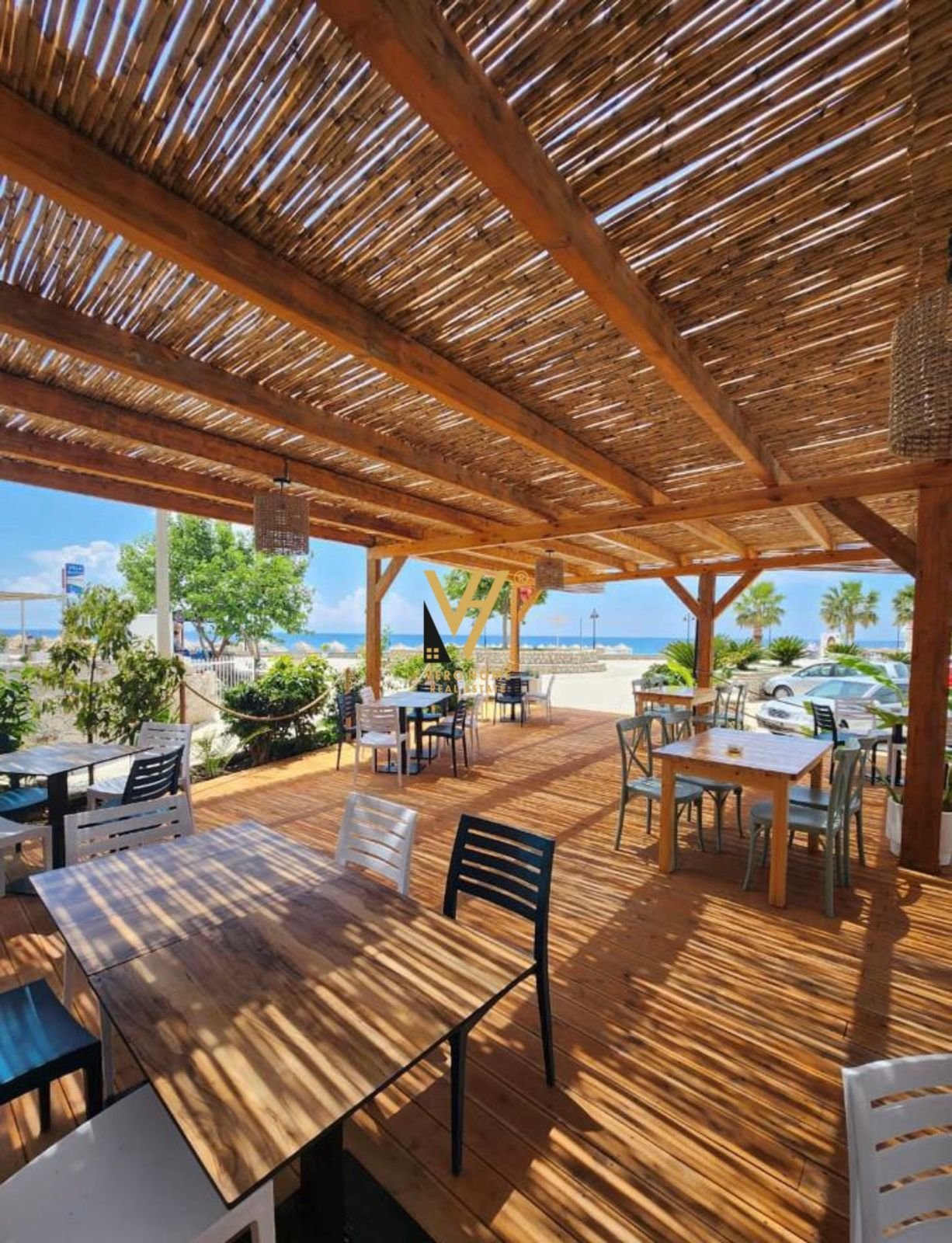 RESTORANT 400 M2 ME QIRA NE QEPARO, HIMARE