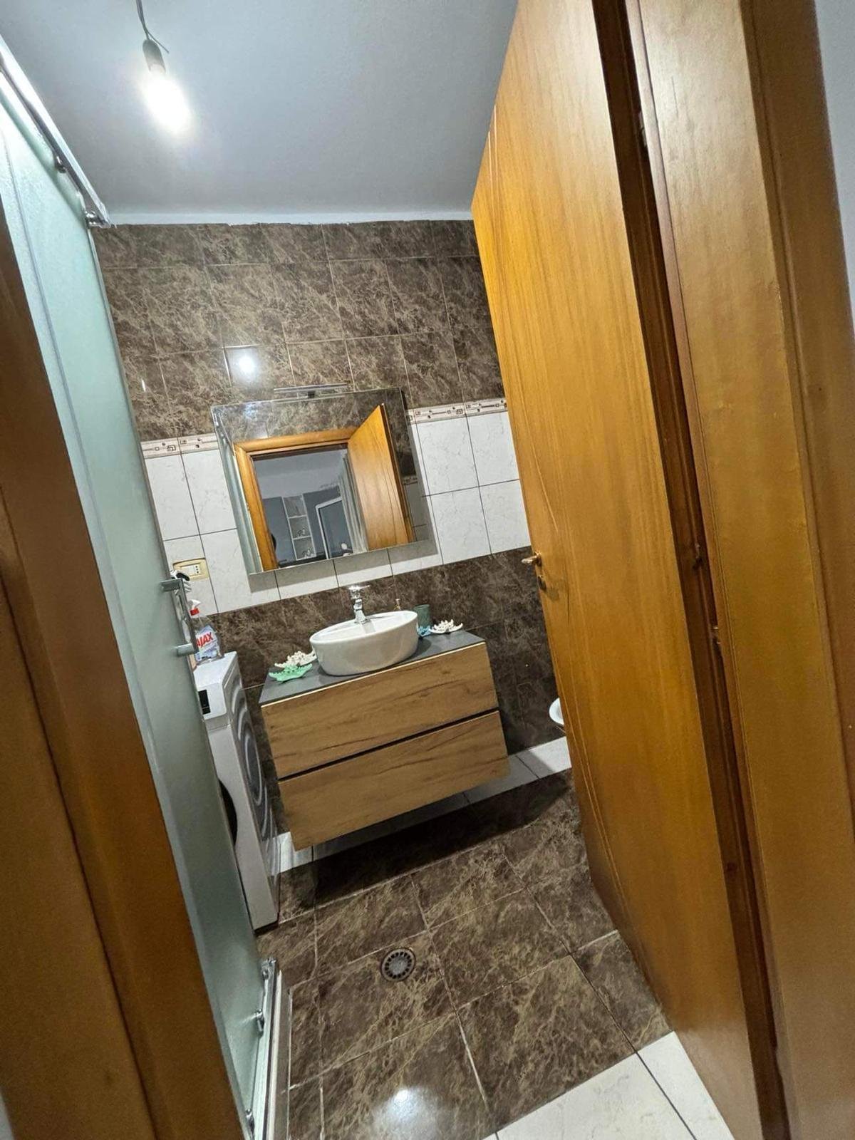 🏡 Jepet me Qira Apartament 1+1 Rruga e Cipajve,