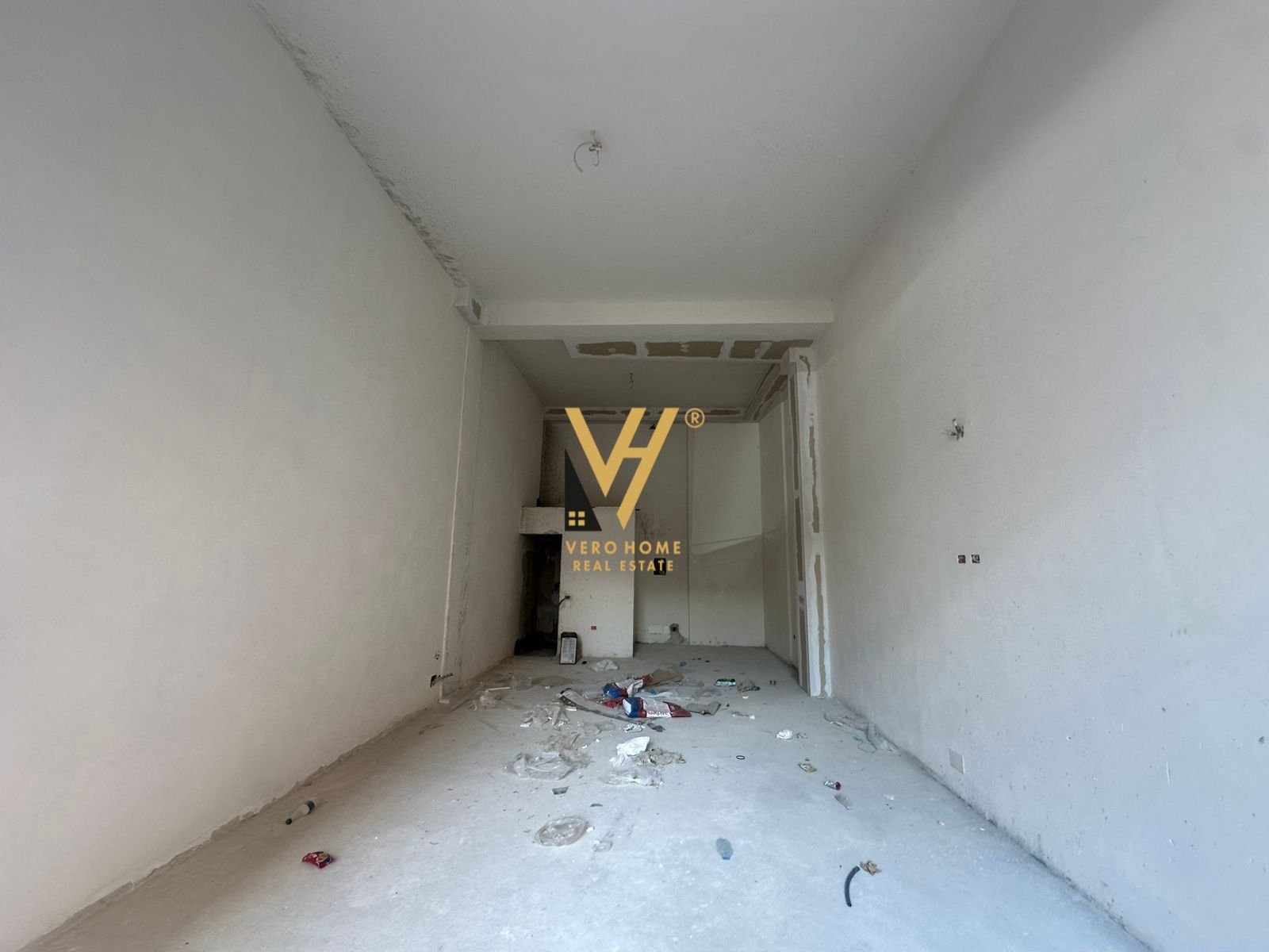 AMBIENT 70 M2 ME QERA NE YZBERISHT 600 EURO