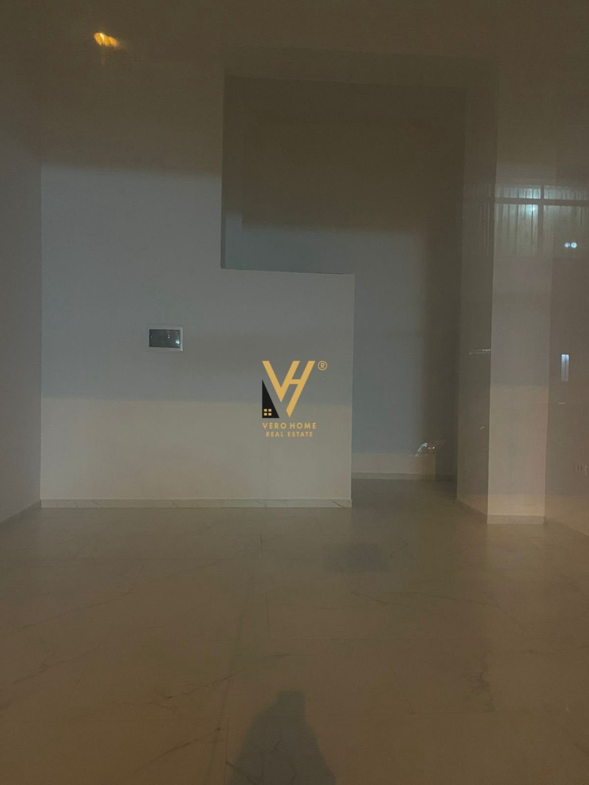 DYQAN 35 M2 ME QIRA TE SULEJMAN DELVINA 65.000 LEK