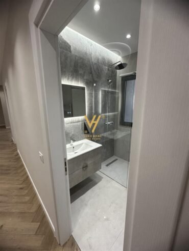 ZYRE 126 M2 TE REZ OASIS, UNAZA E RE 1.250 EURO
