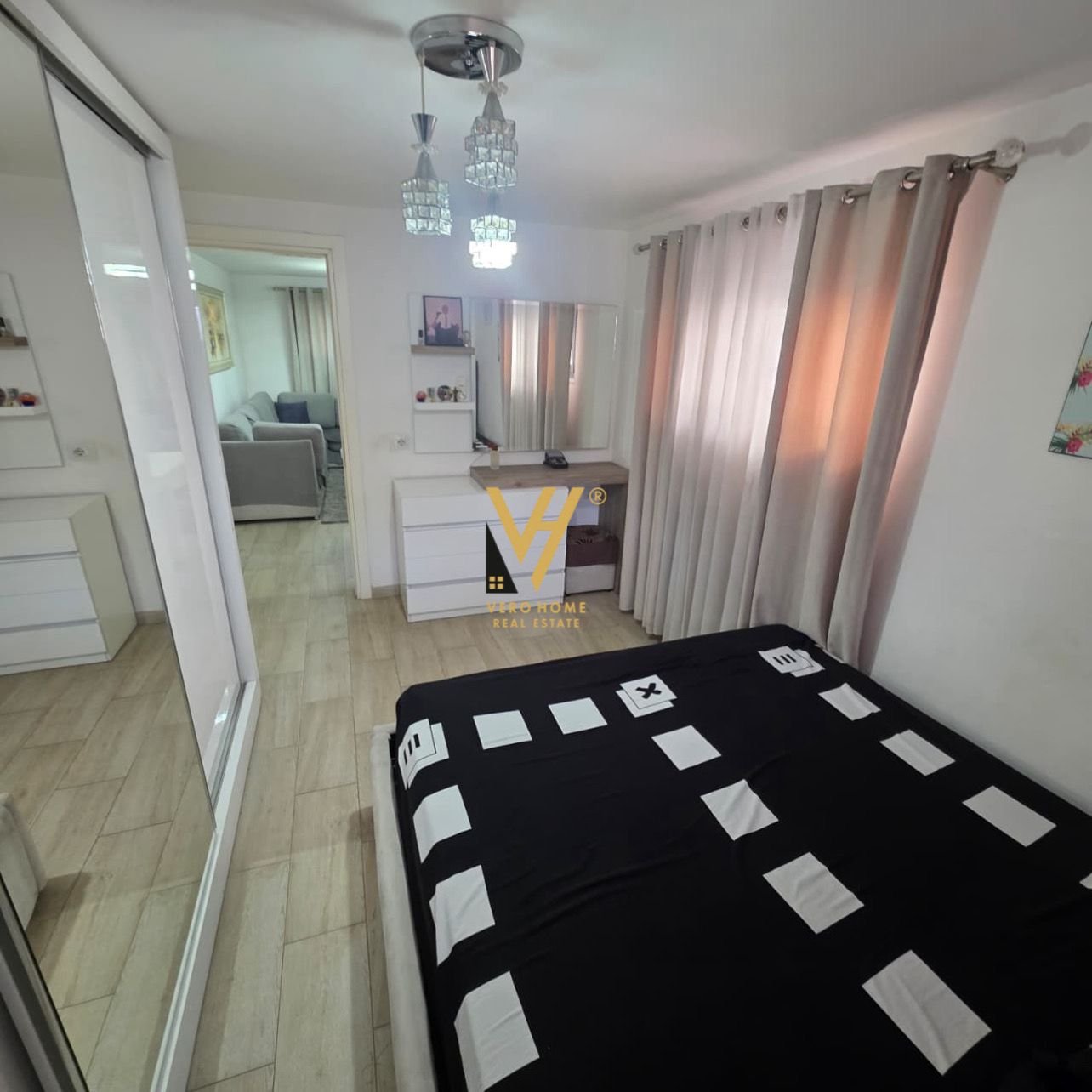 1+1+BLK NE VORE 52.500 EURO