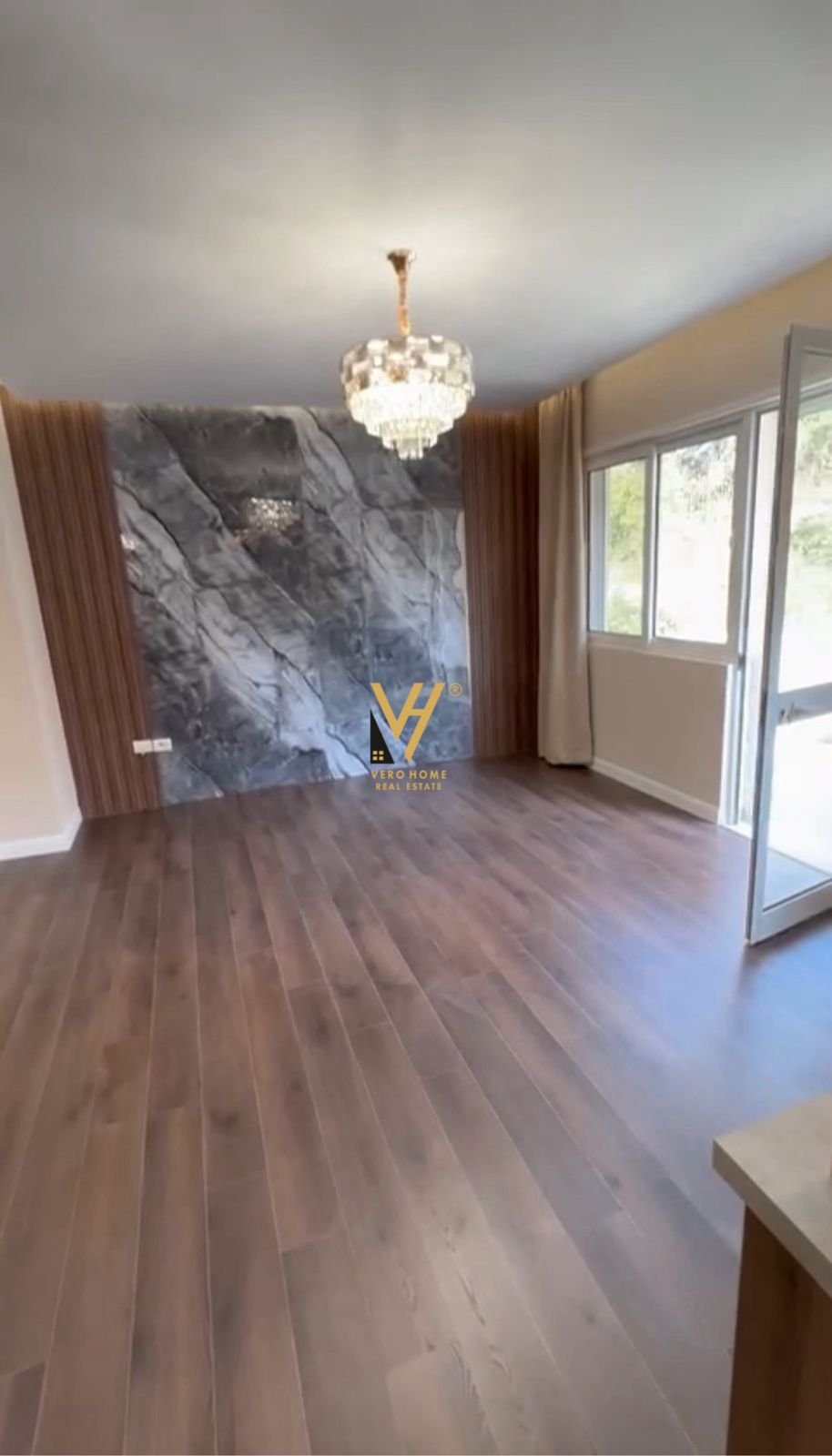 2+1+2 TE KOPSHTI BOTANIK 210.000 EURO