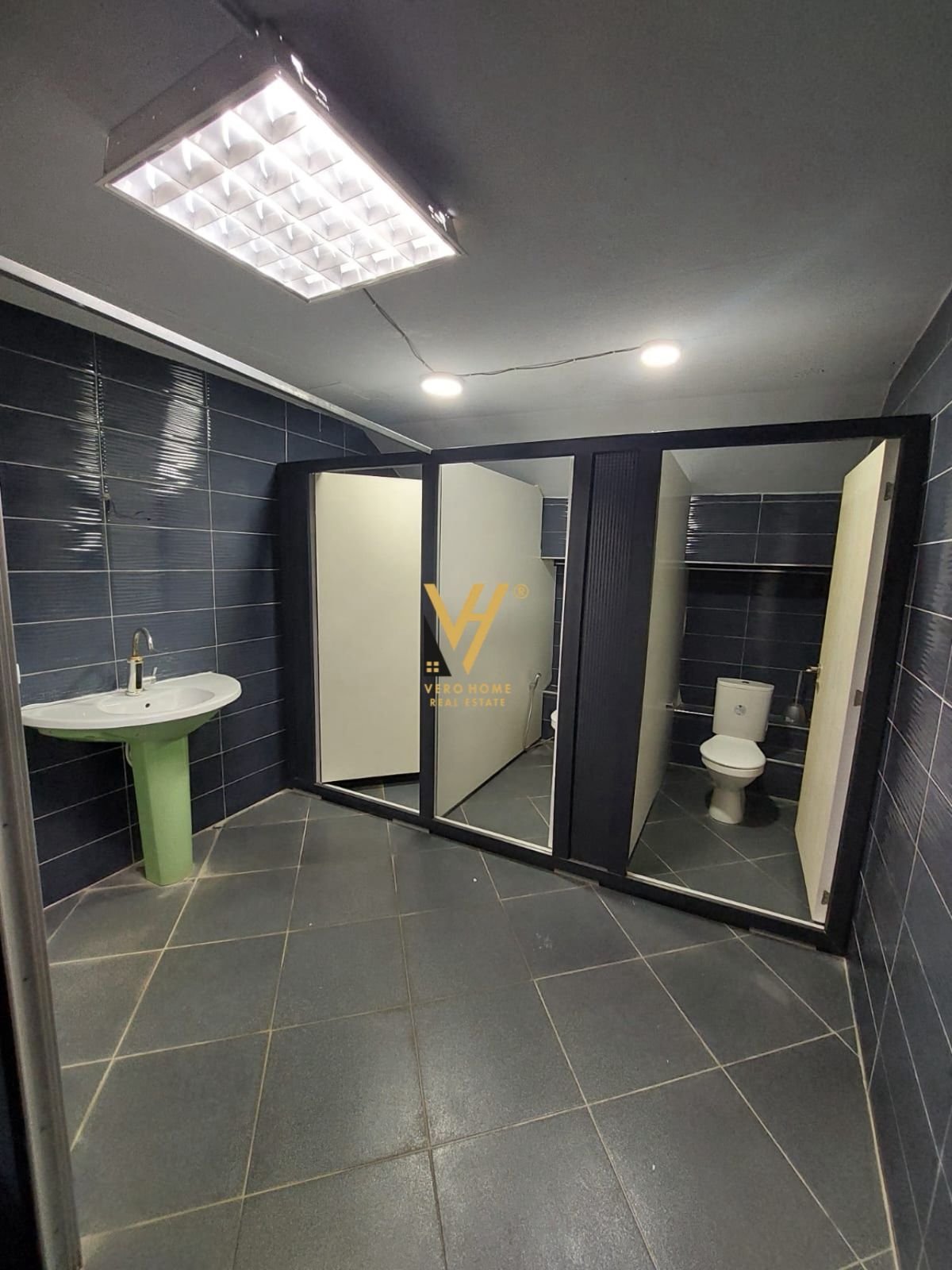 OBJEKT ME QERA TE TOP CHANNEL 10.000 EURO