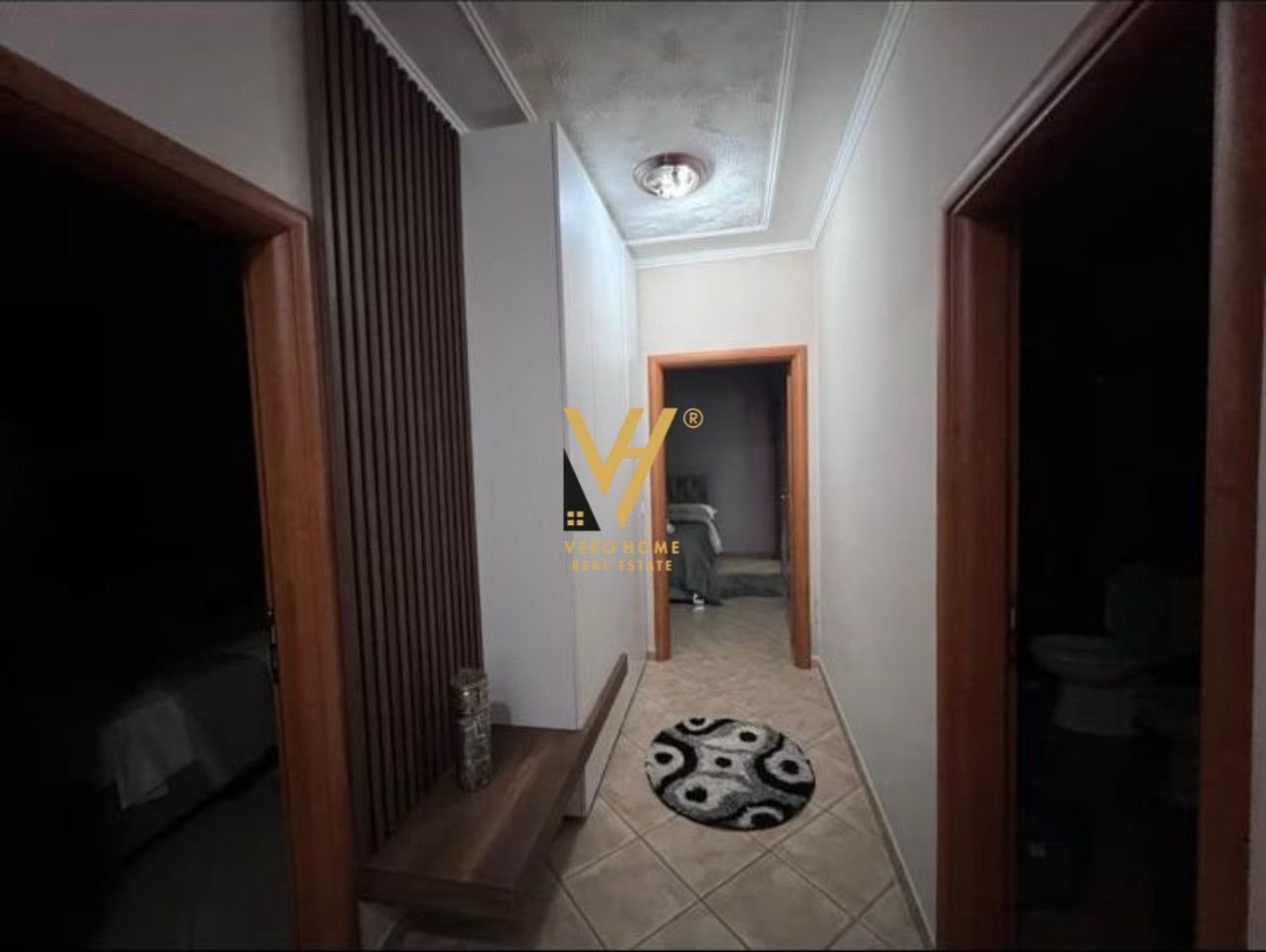 2+1+2+BLK ME QIRA TE KRISTAL CENTER 70.000 LEKE