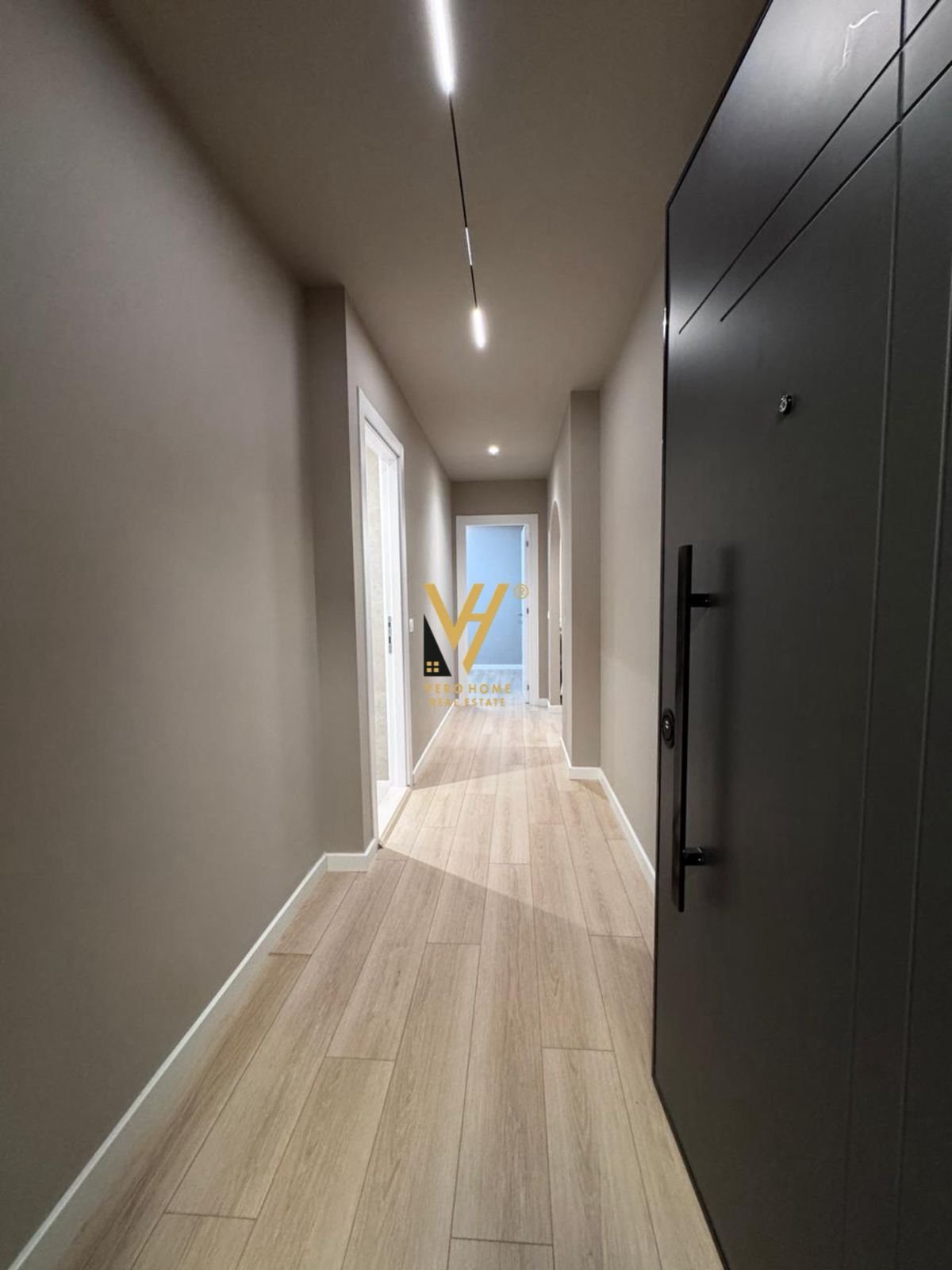 2+1+2+BLK TE KOMUNA PARISIT 275.000 EURO