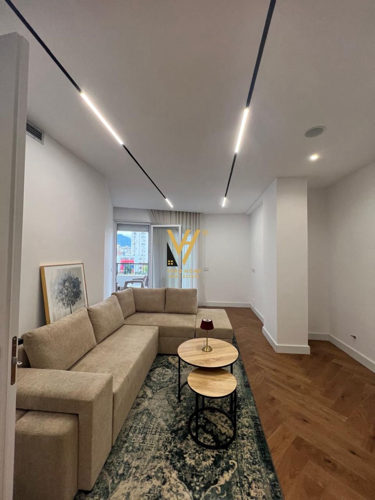 2+1+2+BLK ME QIRA TE RRUGA E DURRESIT 1.200 EURO