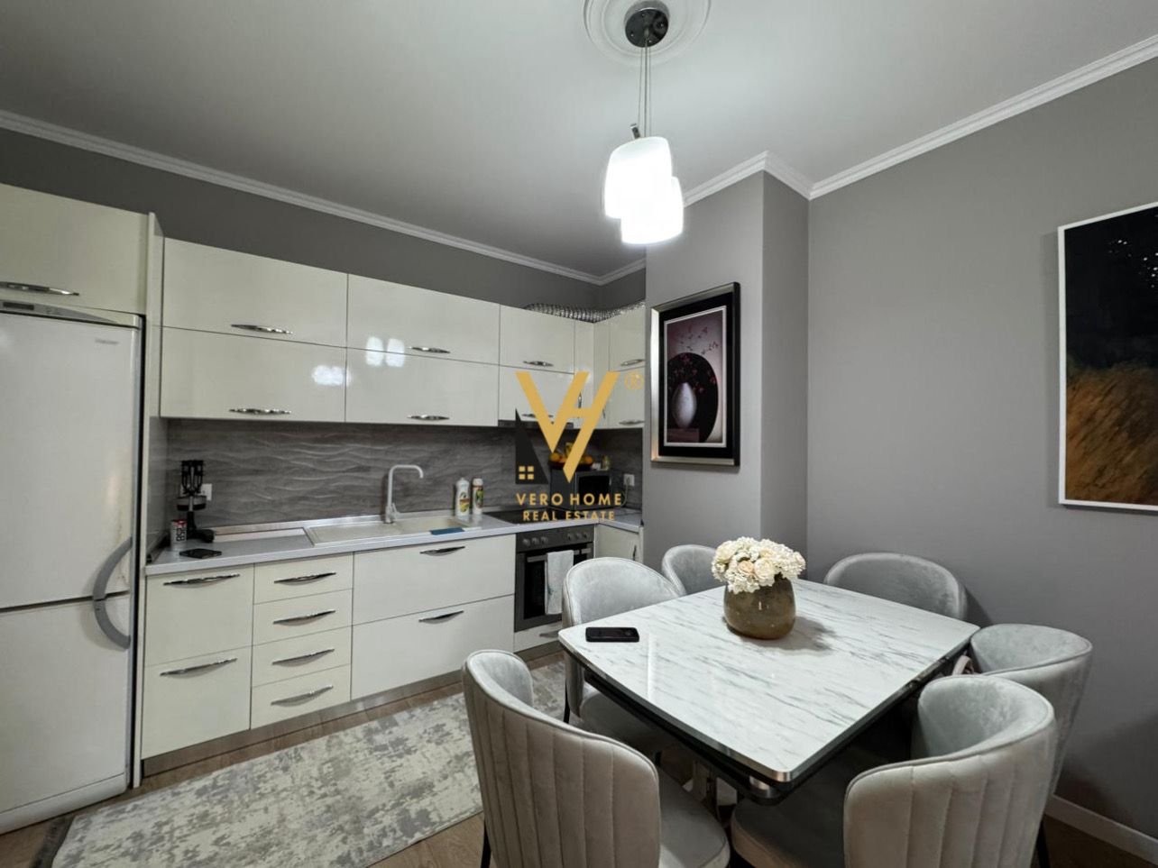 1+1+BLK ME QIRA NE ASTIR 550 EURO