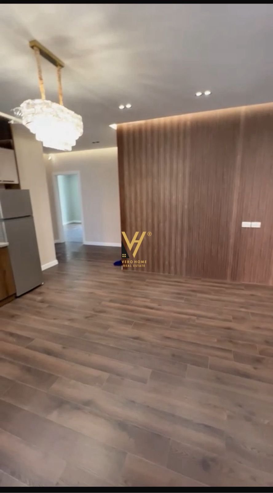 2+1+2 TE KOPSHTI BOTANIK 210.000 EURO