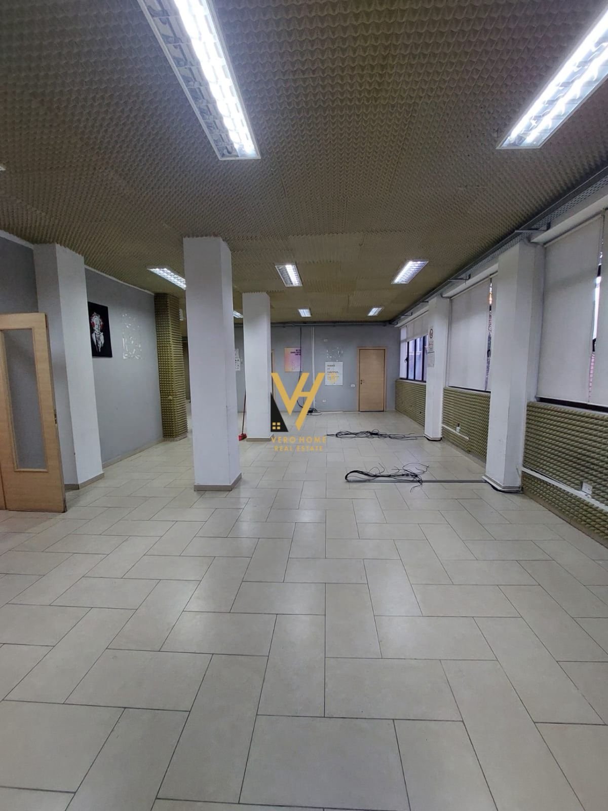 ZYRE 350 M2 ME QERA TE RRUGA PJETER BUDI 3.000 EUR