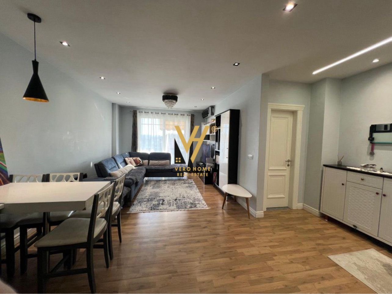 2+1 ME QERA NE ASTIR 550 EURO