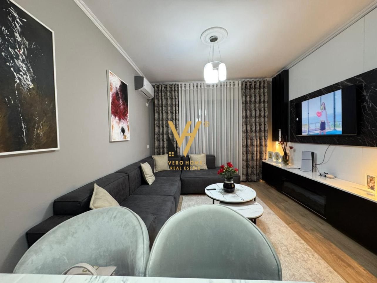 1+1+BLK ME QIRA NE ASTIR 550 EURO