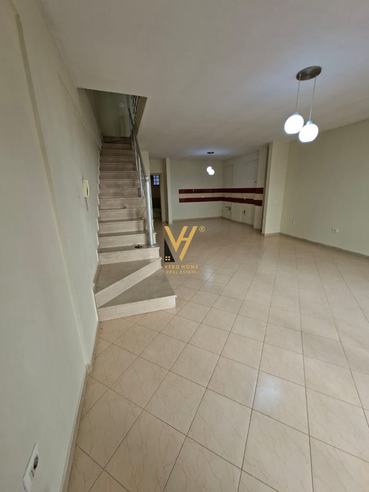 3+1+2+BLK TE KODRA E DIELLIT 1, 280.000 EURO