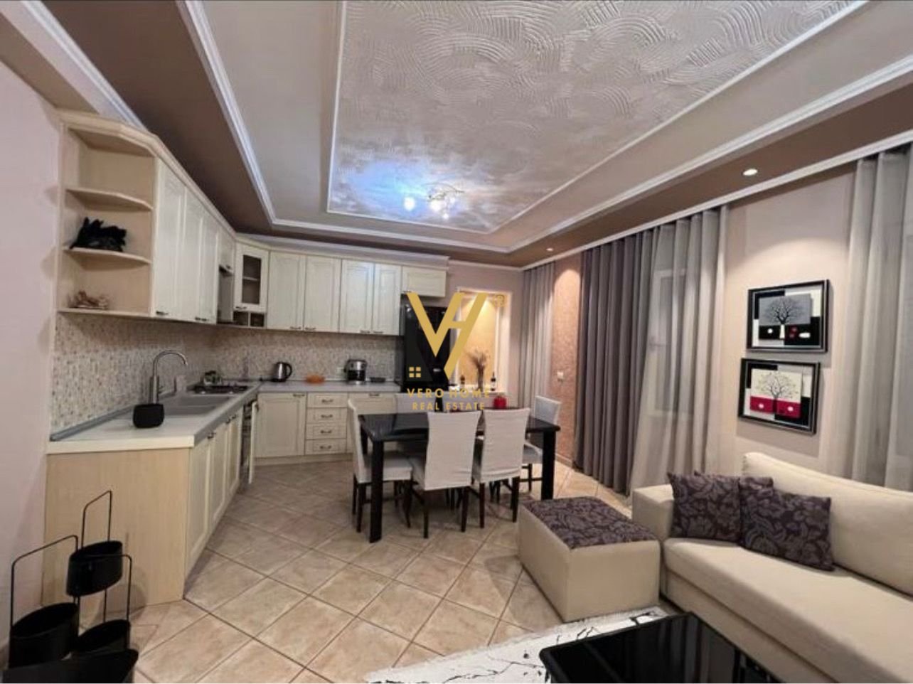 2+1+2+BLK ME QIRA TE KRISTAL CENTER 70.000 LEKE