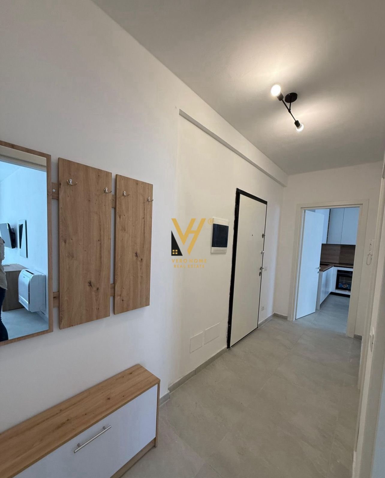 2+1+BLK ME QERA TE UNIVERS CITY 550 EURO