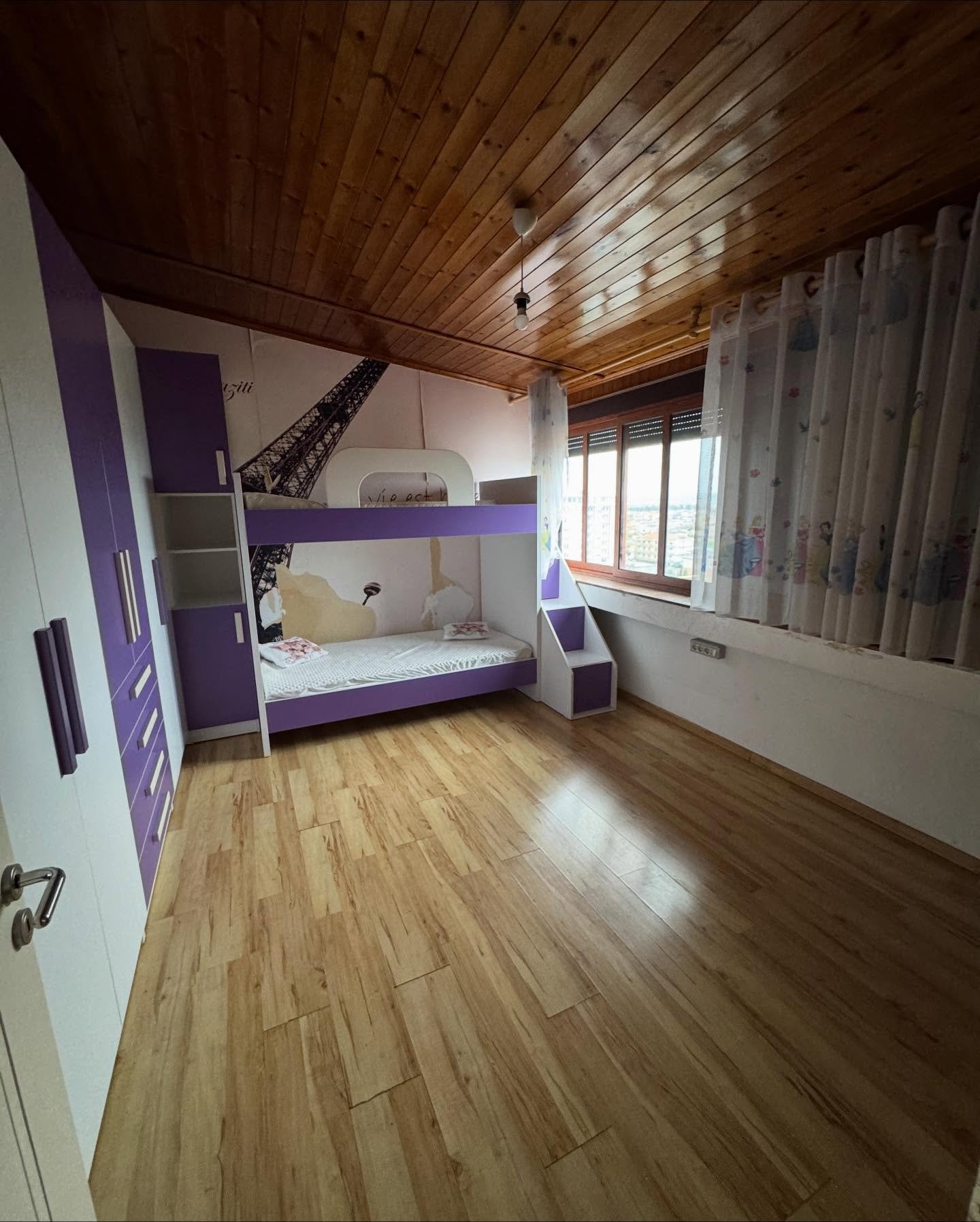 💥Shitet apartament 3+1 afer rruges Taulantia,Kava