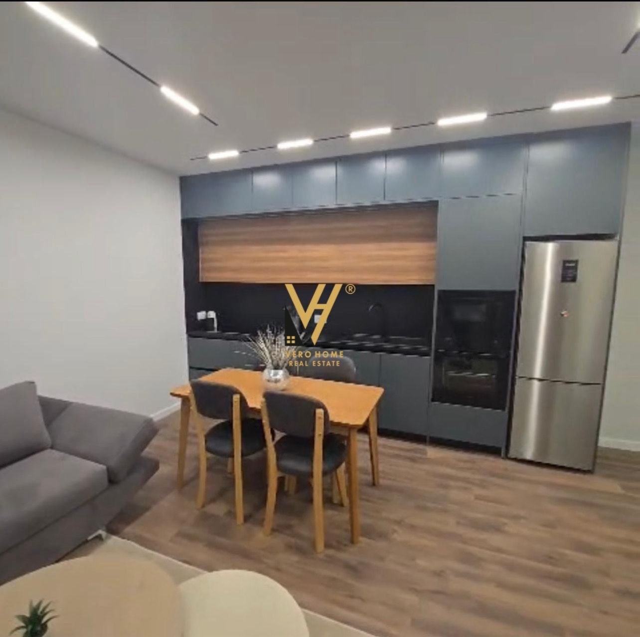 2+1+BLK ME QIRA TE JORDAN MISJA 75.000 LEKE