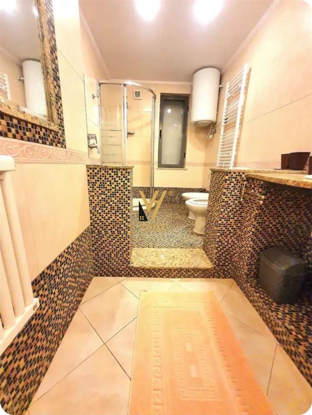 1+1 DHE GARSIONERE NE QENDER 315.000 EURO