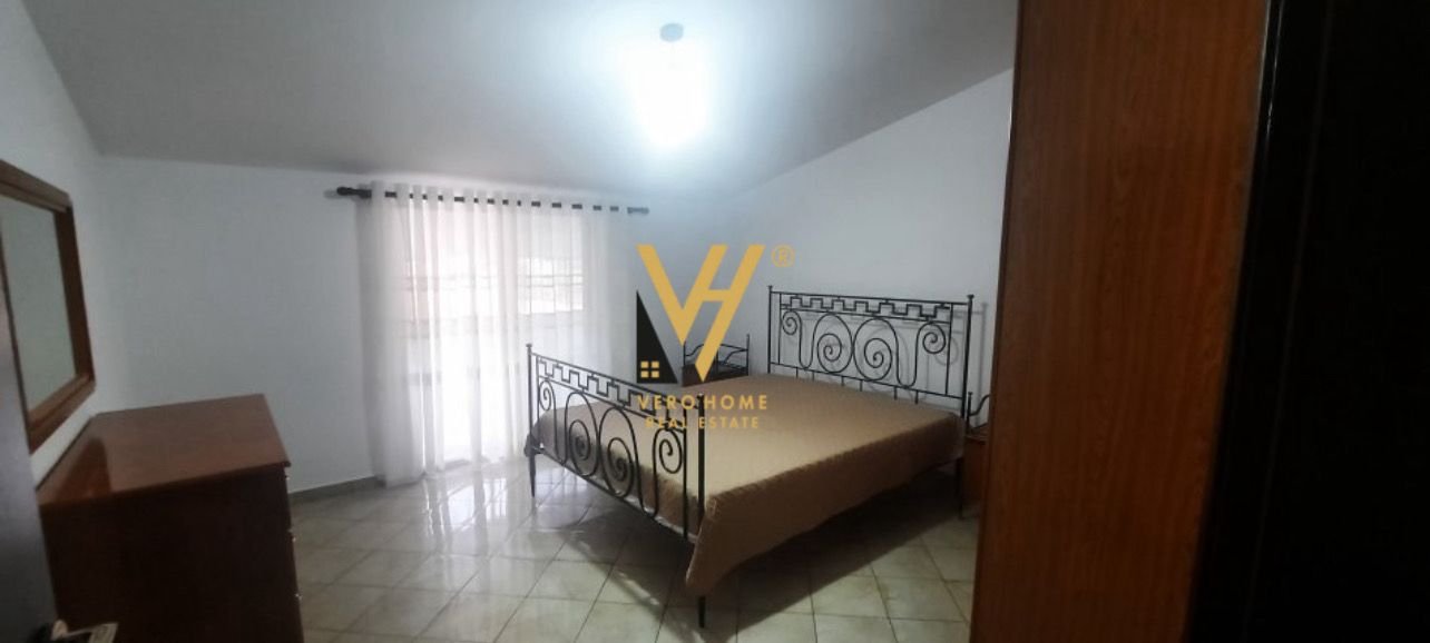 2+1+BLK ME QERA TE STACIONI I TRENIT 65.000 LEKE