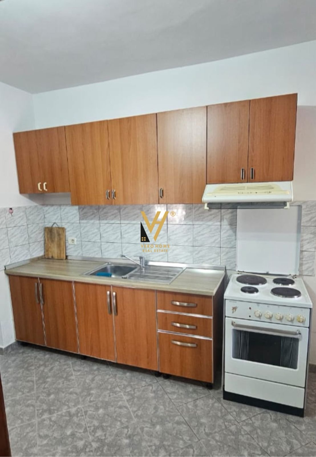 APARTAMENT 1+1 BABE REXHA 50.000 LEKE