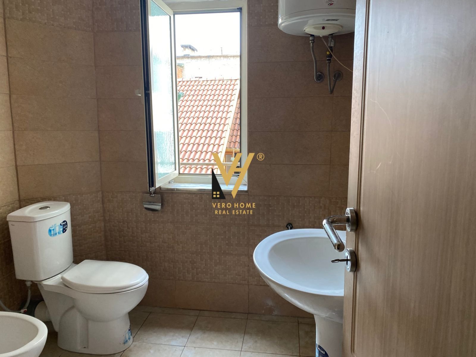 1+1 ME QERA TE SHKOLLA E BALETIT 40.000 LEKE