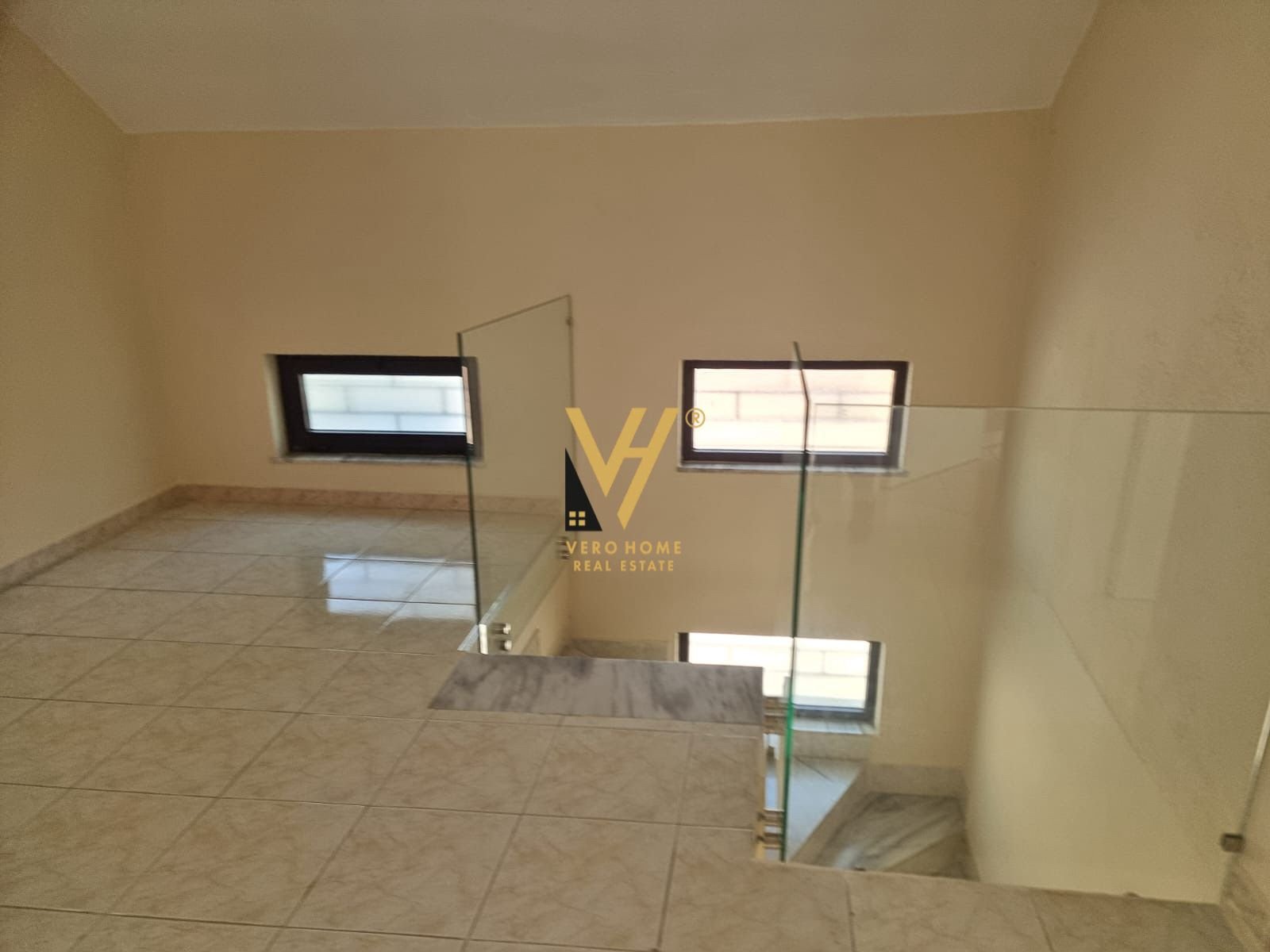 VILE DY KATESHE ME QIRA TEK ALI DEMI 1.700 EURO