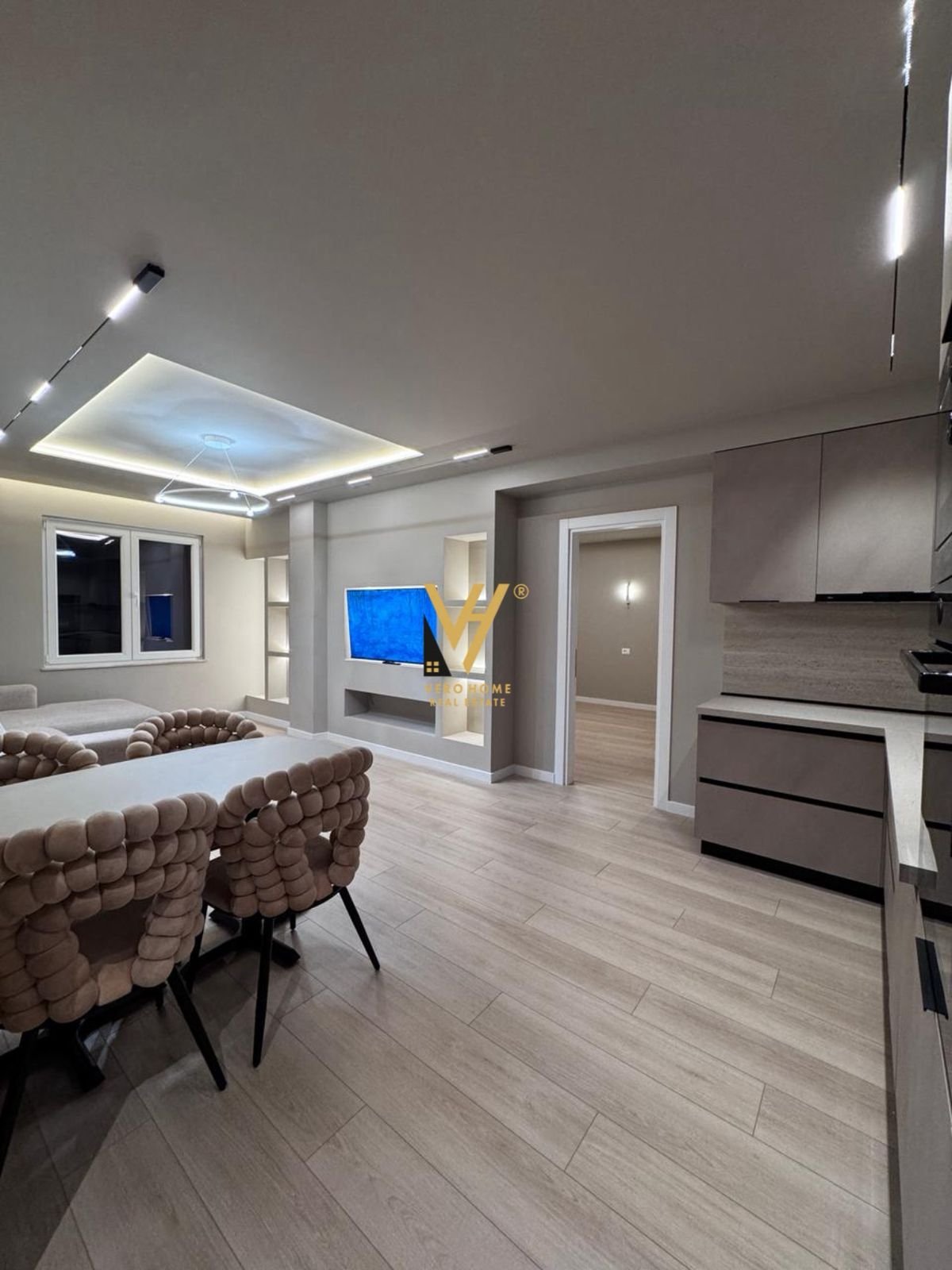 2+1+2+BLK TE KOMUNA PARISIT 275.000 EURO