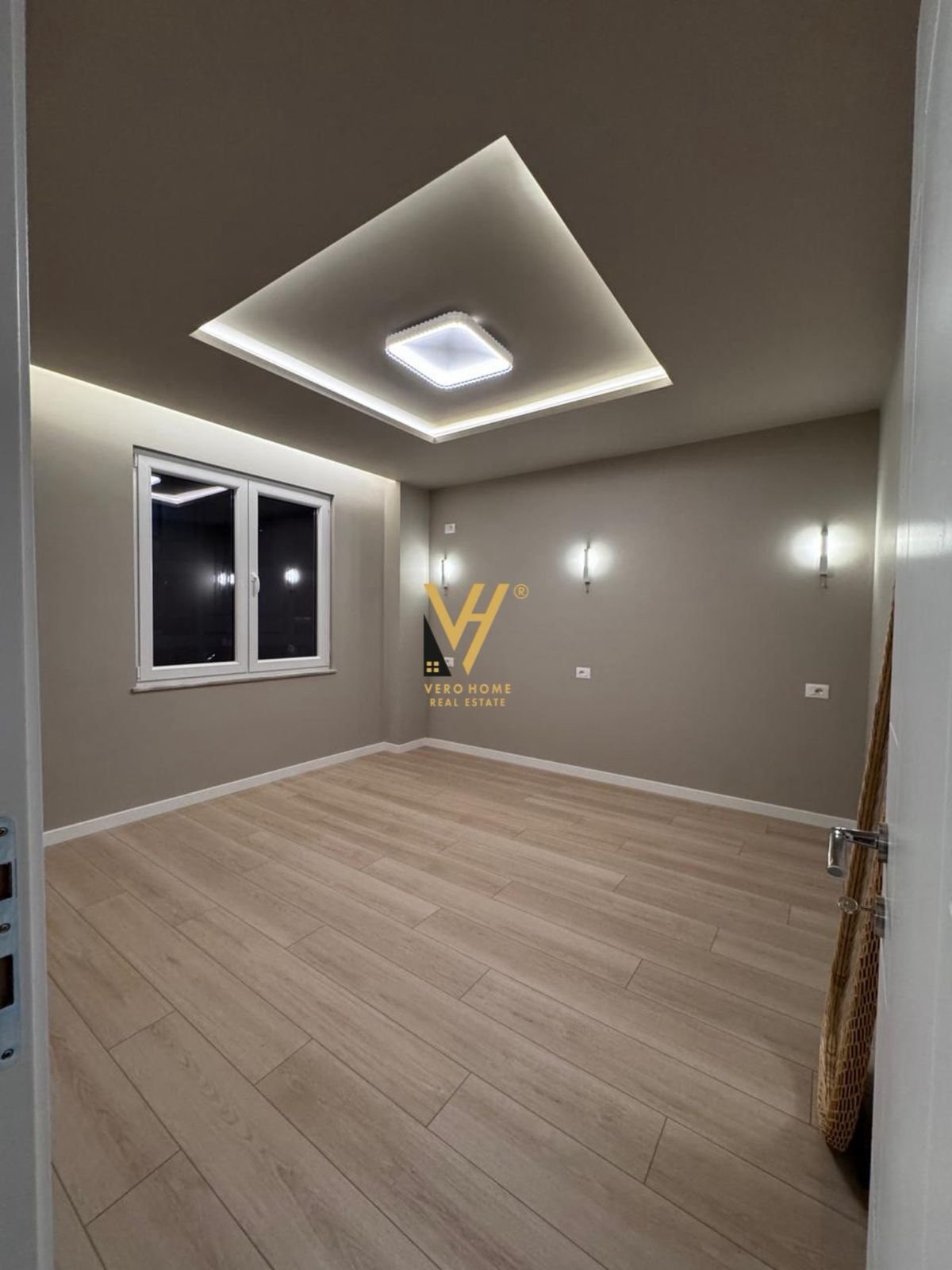 2+1+2+BLK TE KOMUNA PARISIT 275.000 EURO